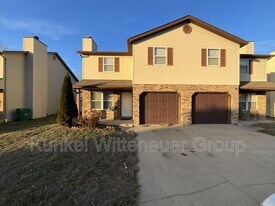 1935 Chevy Dr in Belleville, IL - Building Photo