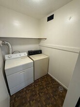 2450-2452-2452 Hiawatha St in Columbus, OH - Building Photo - Building Photo