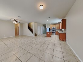 848 Highland Vista in New Braunfels, TX - Foto de edificio - Building Photo