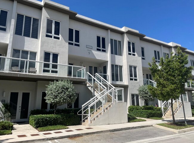 10225 NW 63rd Ter, Unit 204 in Doral, FL - Building Photo - Building Photo