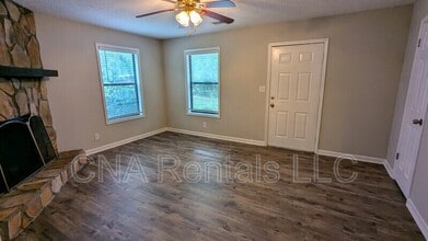 1050 Mathews Ct in Smyrna, GA - Building Photo - Building Photo