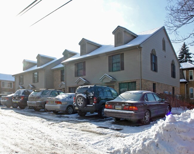 604-612 Apple Aly in State College, PA - Foto de edificio - Building Photo