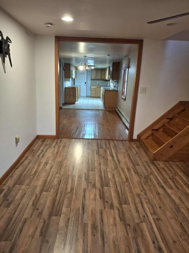 79 Harris St in Dallas, PA - Building Photo - Building Photo