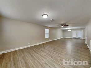 4611 Stallion Cove, Unit 1A in San Antonio, TX - Building Photo - Building Photo