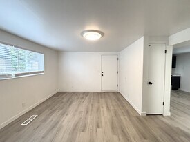 1403 S 300 E in Salt Lake City, UT - Building Photo