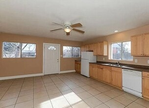 2735 N Cook St in Denver, CO - Building Photo - Building Photo