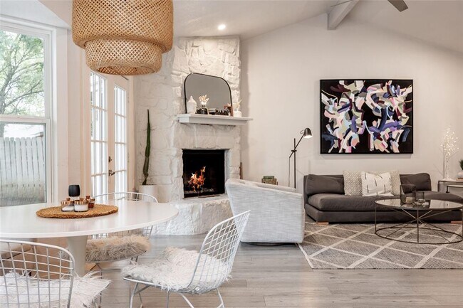 property at 4601 Candletree Ln