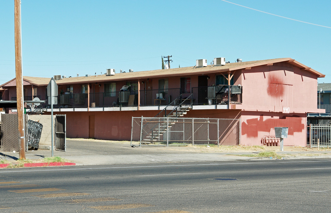 440 S Chestnut Ave in Fresno, CA - Building Photo