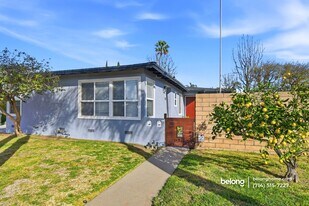 185 N Batavia St in Orange, CA - Building Photo