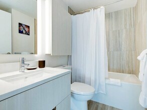 4733 Hazel St in Burnaby, BC - Building Photo - Building Photo
