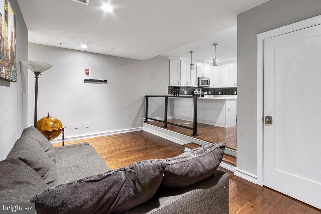 1323 N 7th St in Philadelphia, PA - Building Photo