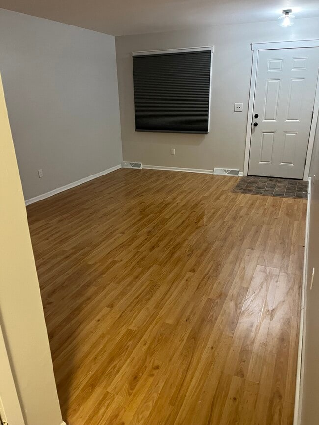 10979 Mountain Ash Ave NW, Unit 10979 Mountain Ash Nw in Grand Rapids, MI - Building Photo - Building Photo