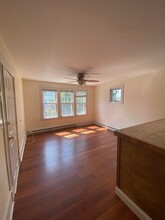 29 Blanchard Rd, Unit 2 in Cambridge, MA - Building Photo - Building Photo