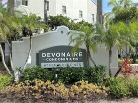 777 SW 111th Way in Pembroke Pines, FL - Building Photo