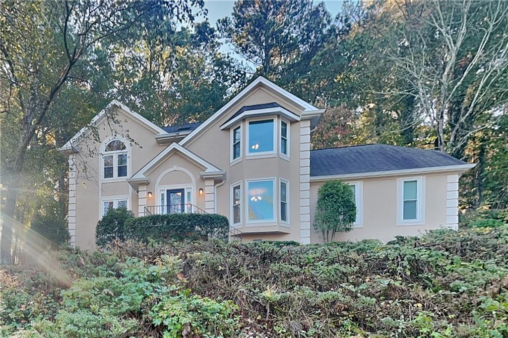 11090 Surrey Park Trail in Duluth, GA - Building Photo