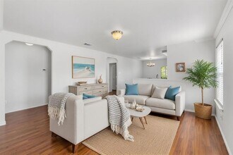 12401 Drummond Dr in Austin, TX - Building Photo - Building Photo