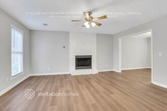 104 River Oaks Dr in Woodstock, GA - Foto de edificio - Building Photo