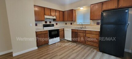 1225 N Chestnut St in Colorado Springs, CO - Building Photo - Building Photo