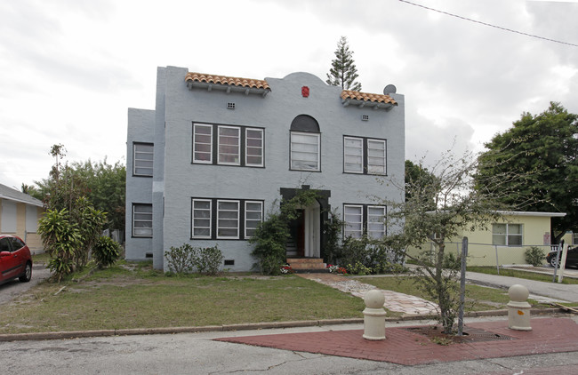 516 44th St in West Palm Beach, FL - Foto de edificio - Building Photo