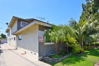 Alameda Apartments in Downey, CA - Building Photo - Building Photo