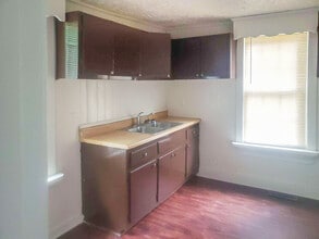 142 Windsor Ave in Colonial Heights, VA - Building Photo - Building Photo