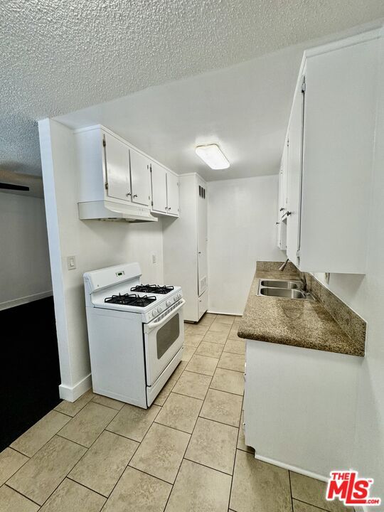 property at 4115 W Century Blvd