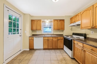 483 New York Ave in Huntington, NY - Building Photo - Building Photo