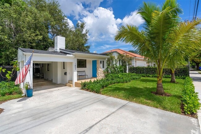 1853 SW 24th Ter in Miami, FL - Building Photo - Building Photo