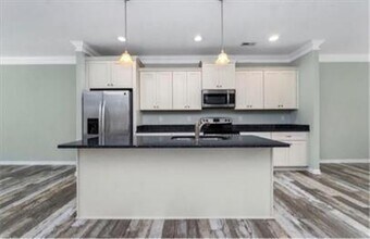 928 Hillside Ave in Norfolk, VA - Building Photo - Building Photo