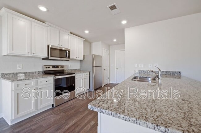 2105 Briar Run Dr in Greensboro, NC - Building Photo - Building Photo