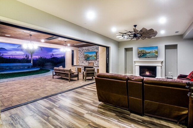 7377 Woods Ct in Moorpark, CA - Building Photo - Building Photo