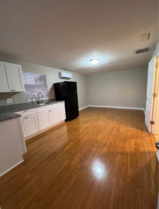 7605 Bergamot Dr, Unit 1 in Port Richey, FL - Building Photo