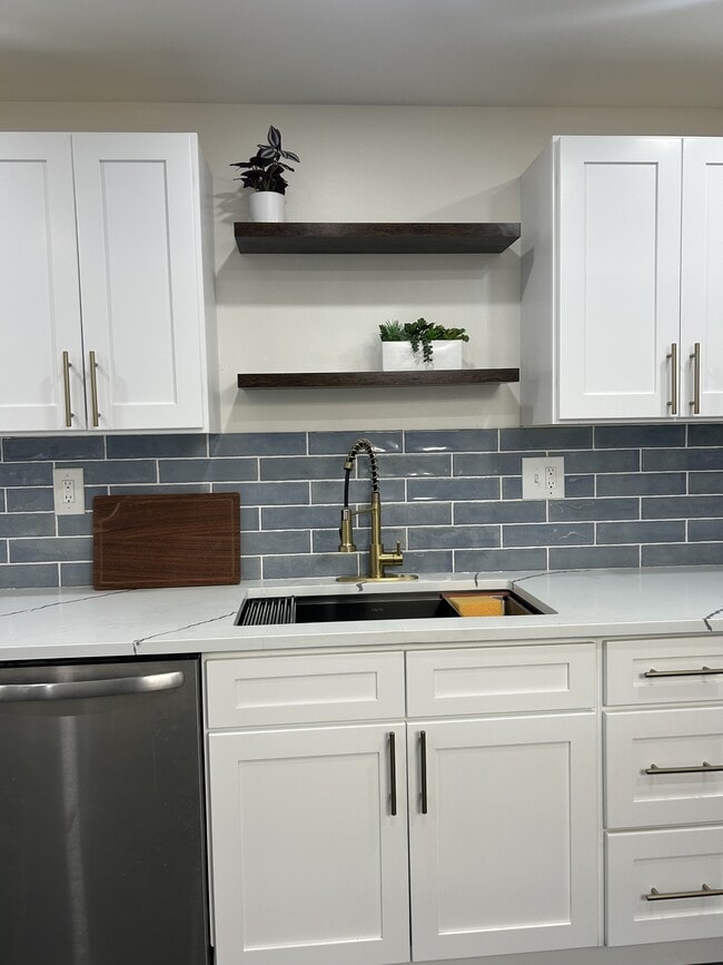 2016 N Woodstock St in Philadelphia, PA - Building Photo - Building Photo