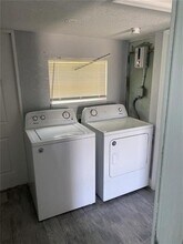 12364 Lakeshore Dr in Canal Point, FL - Building Photo - Building Photo
