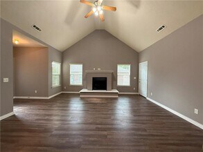 661 Appleridge Dr in Centerton, AR - Building Photo - Building Photo