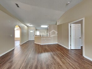 10418 Maronda Dr in Riverview, FL - Foto de edificio - Building Photo