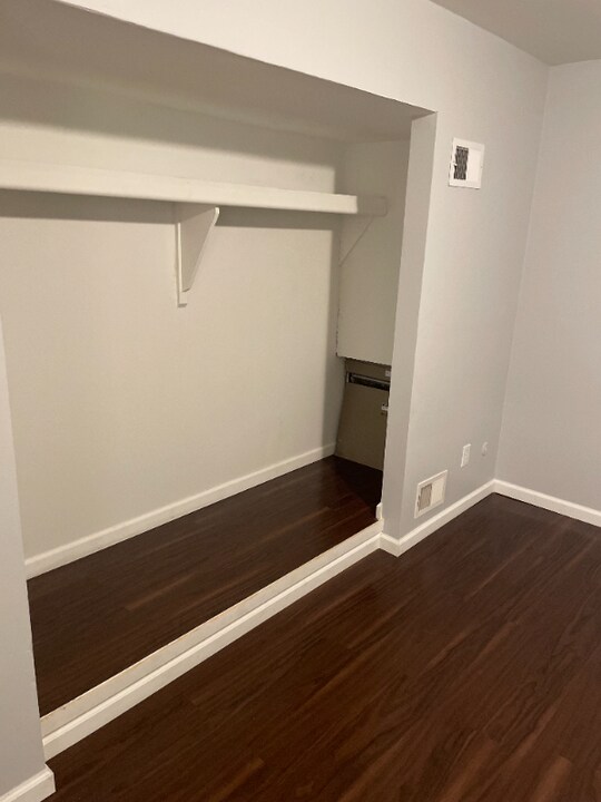 18401 Joy Rd in Detroit, MI - Building Photo