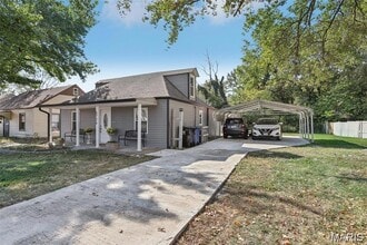 6726 Vernon Ave in University City, MO - Building Photo - Building Photo