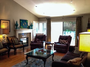 26151 Golden Glen Ct in Santa Clarita, CA - Building Photo - Building Photo