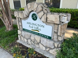 Arlington Park Villas in Dallas, TX - Building Photo