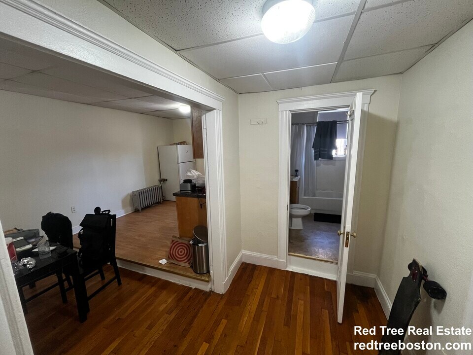 66 Chiswick Rd in Boston, MA - Building Photo
