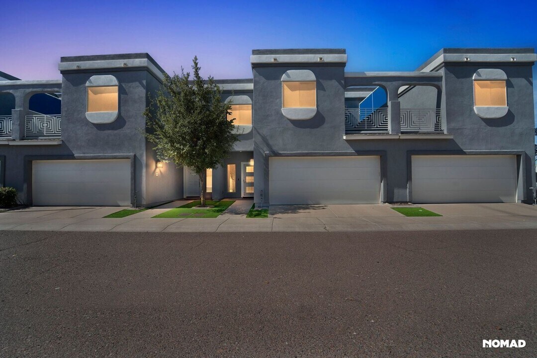 1812 West Vermont Ave in Phoenix, AZ - Building Photo