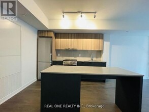 8 Tippett Rd in Toronto, ON - Building Photo - Building Photo