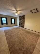 905 Honeysuckle Ave in Bull Shoals, AR - Building Photo - Building Photo