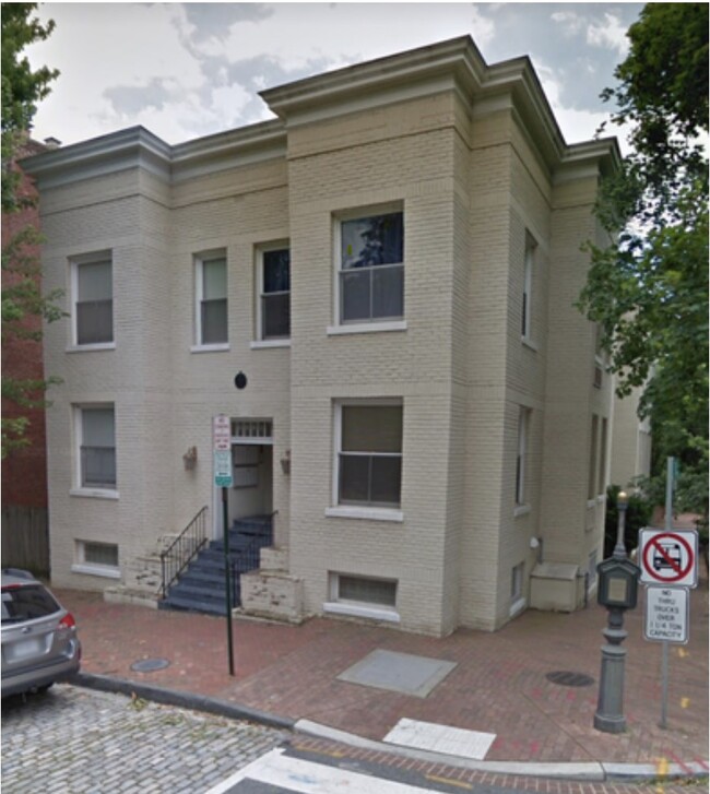 3338 O St NW