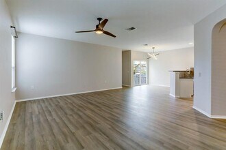 11108 Helms Deep Dr in Austin, TX - Building Photo - Building Photo