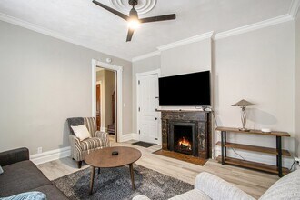 728 W Lovell St-Unit -#1 in Kalamazoo, MI - Building Photo - Building Photo