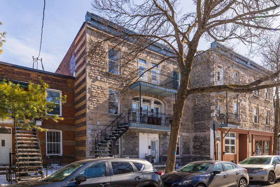 2012-2022 Laurier Av E in Montréal, QC - Building Photo