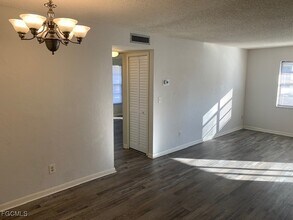 6150 Whiskey Creek Dr in Ft. Myers, FL - Building Photo - Building Photo