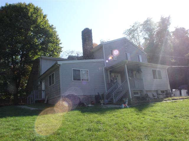 95 Red Mill Rd in Cortlandt Manor, NY - Building Photo - Building Photo